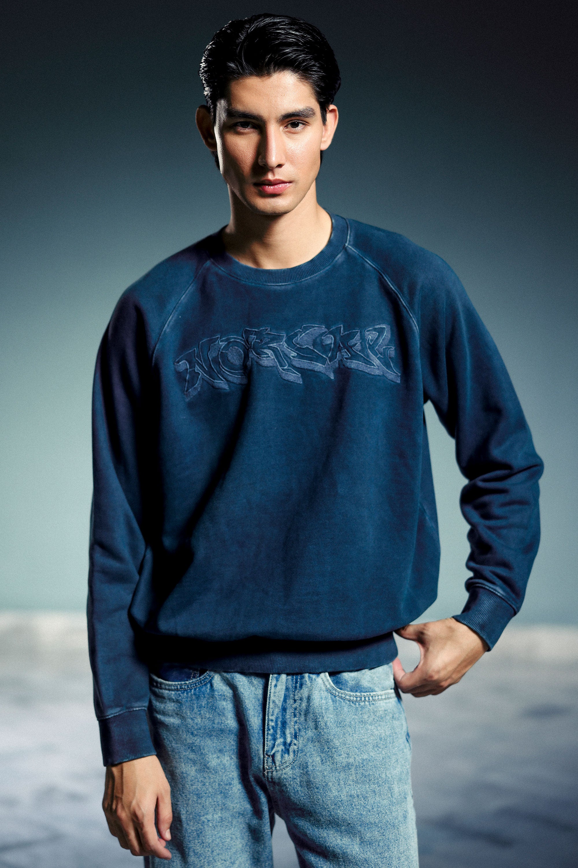 Embroidered Oil Wash Sweat Shirt