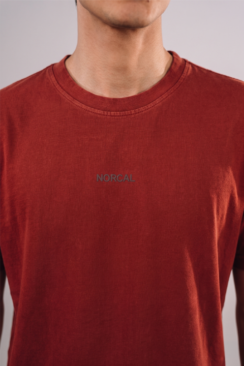 Acid Wash Scoop Bottom Tee - Deep Red