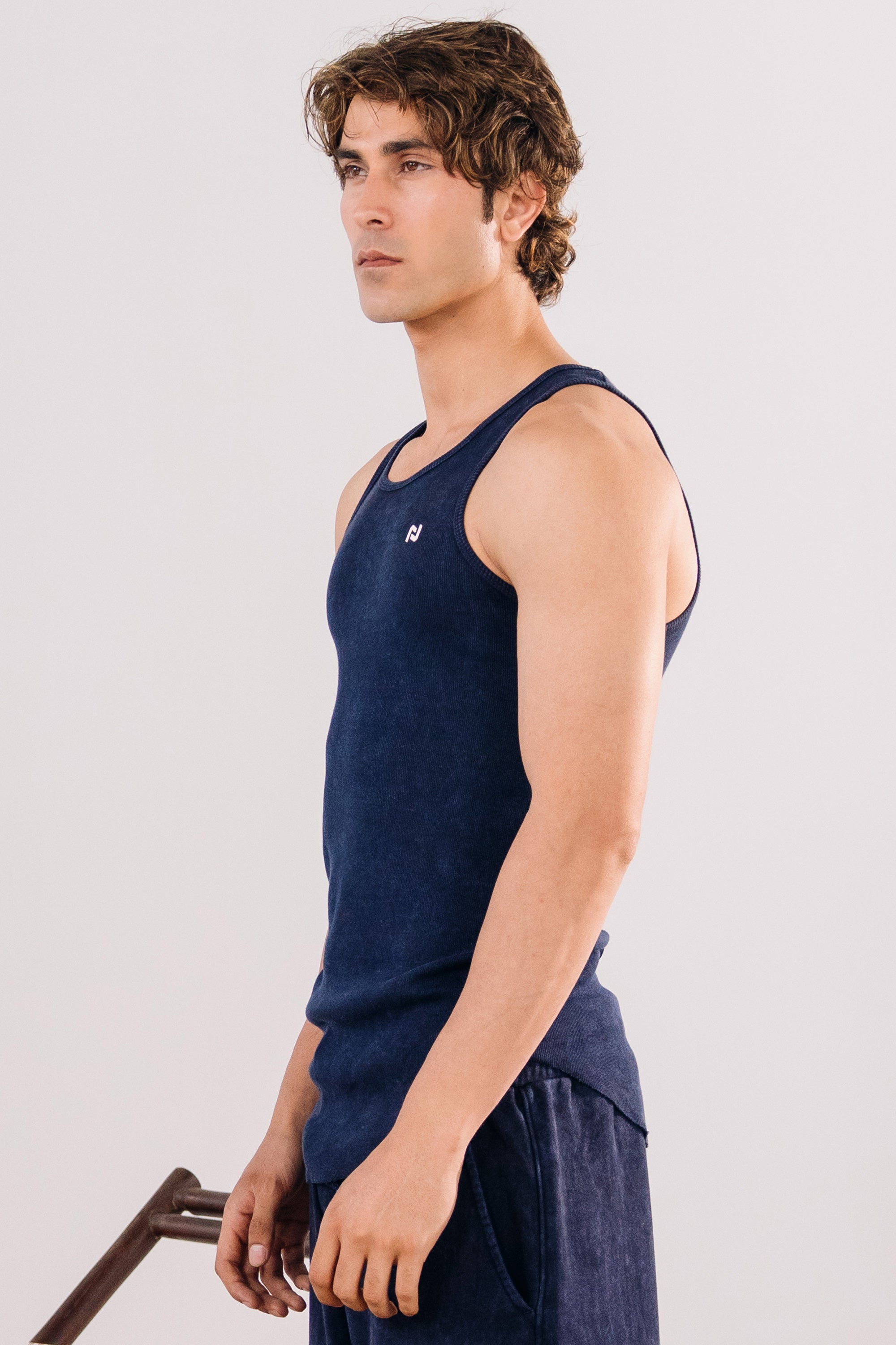 Acid Wash Scoop Bottom Rib Tank