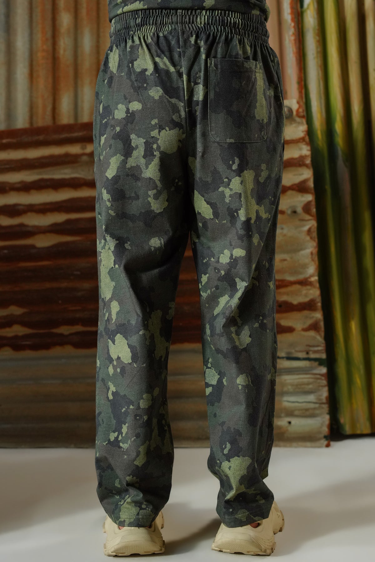 Camouflage Contrast Branding Trousers - Green