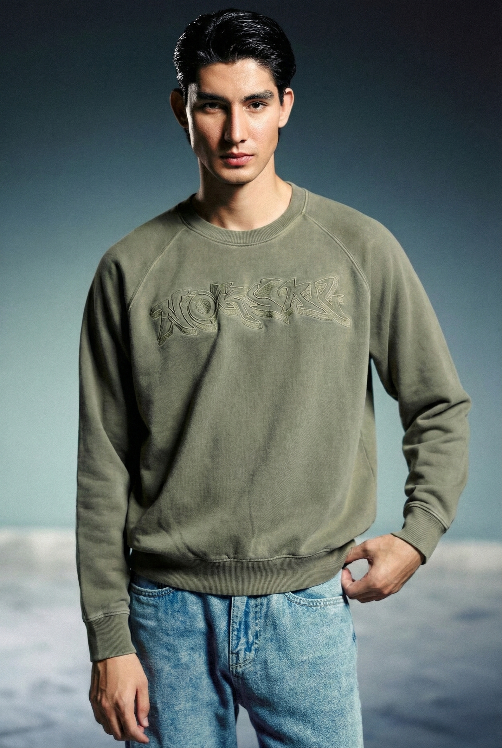 Embroidered Oil Wash Sweat Shirt